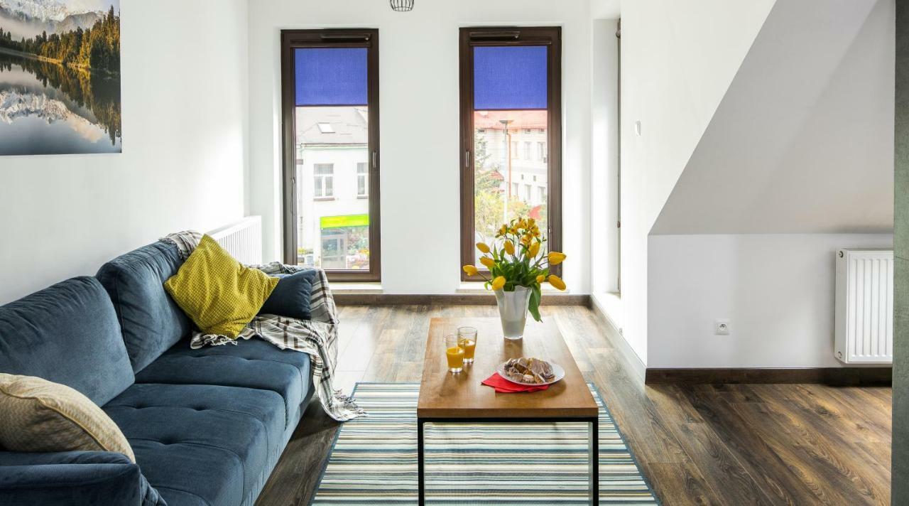 Garden Apartment *
